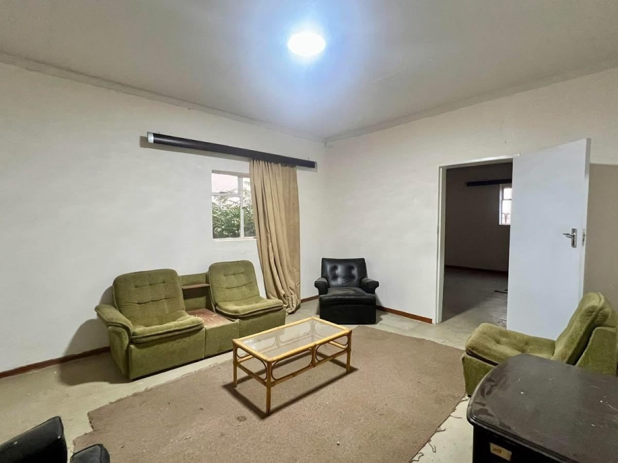 6 Bedroom Property for Sale in Wilgeboom A H North West